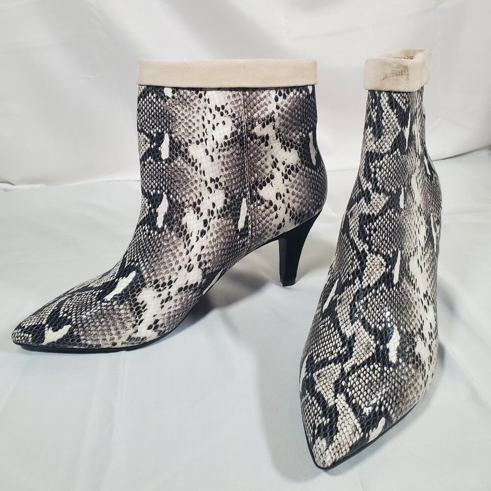 42 GOLD NWOB Ojai Leather Snake Print Cuff Pull On Ankle Bootie Boot  7.5